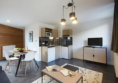APARTMENT [9-10 PEOPLE]