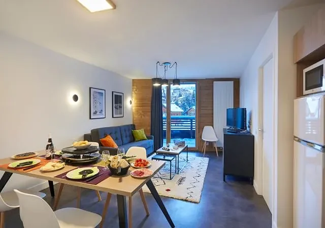 APARTMENT [7-8 PEOPLE]