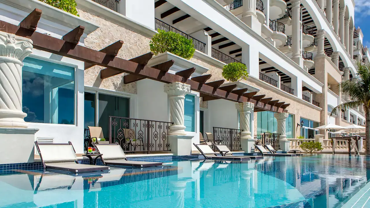 Swim Out Suite