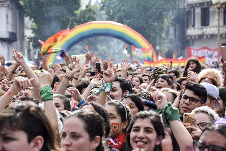 27_Marcha_del_orgullo_LGBTIQ_30990615747