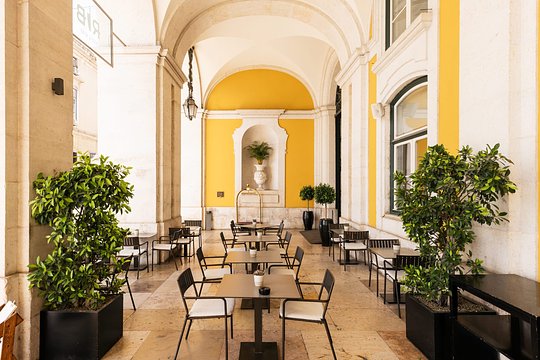 Arrive one day early in Portugal - April 27, 2027
