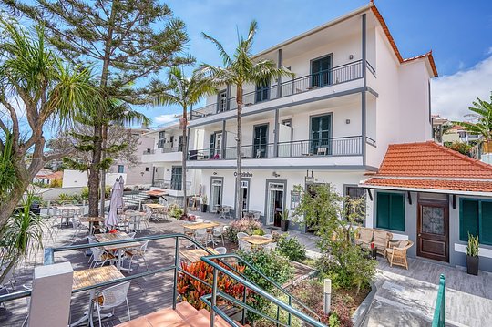 Homely Madeira-style Villa
