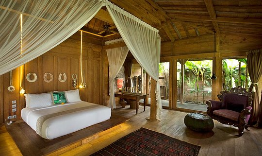 PRIVATE VILLA