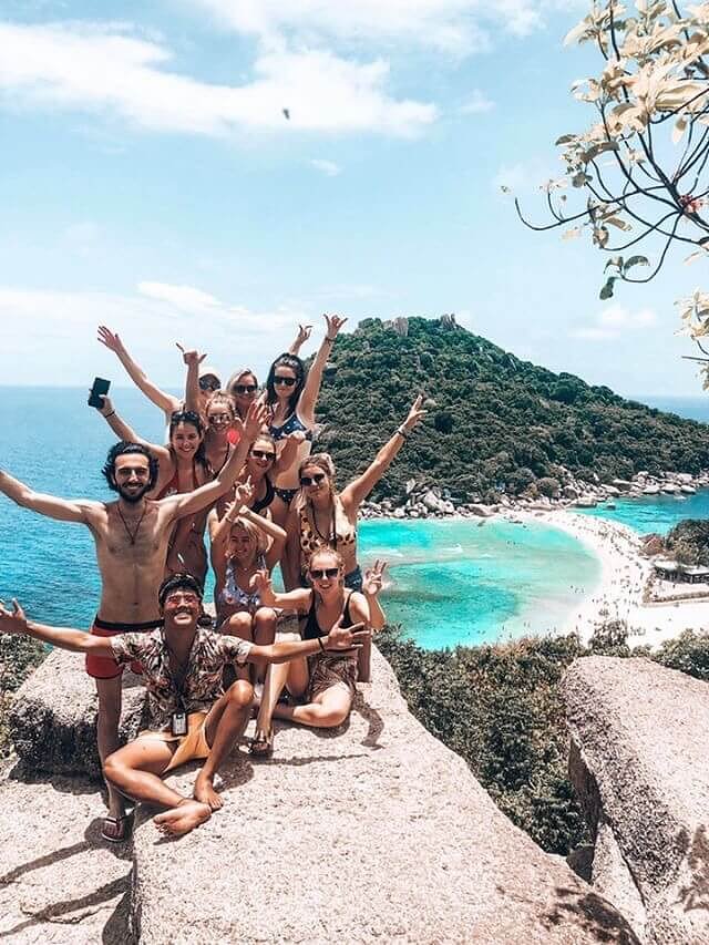 Explore thailand_travellers overlooking koh nang yuan