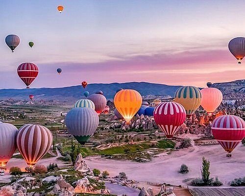 Hot Air Balloon Ride: Cappadocia