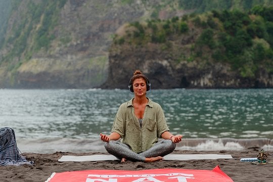Silent Yoga Party 