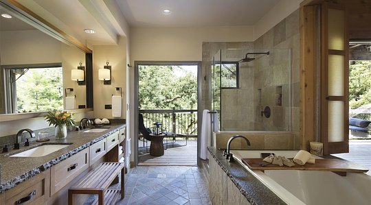 Nature's Retreat: Secluded Glamping & Resort Escape