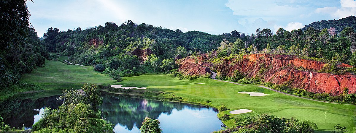 RED MOUNTAIN GOLF CLUB