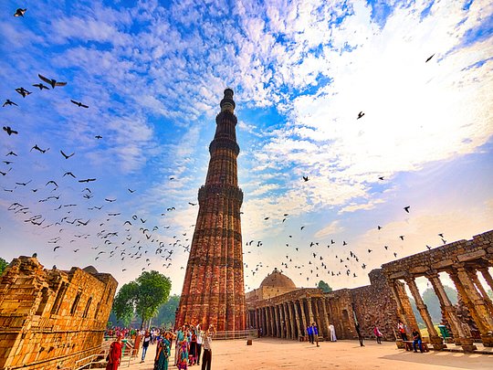 Explore the UNESCO World Heritage Site Qutub Minar