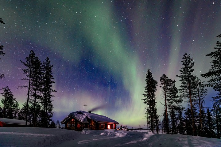 polararcticnorthernlightsauroraborealisactiv20250402183256utc