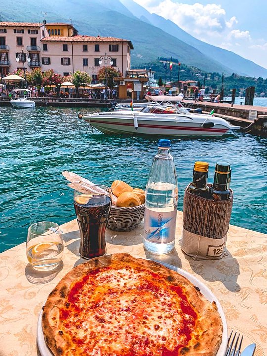 Taste some of Italy's best Pizza and Pasta