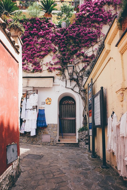 Wander the winding cobblestones of Ravello, Amalfi, and Positano