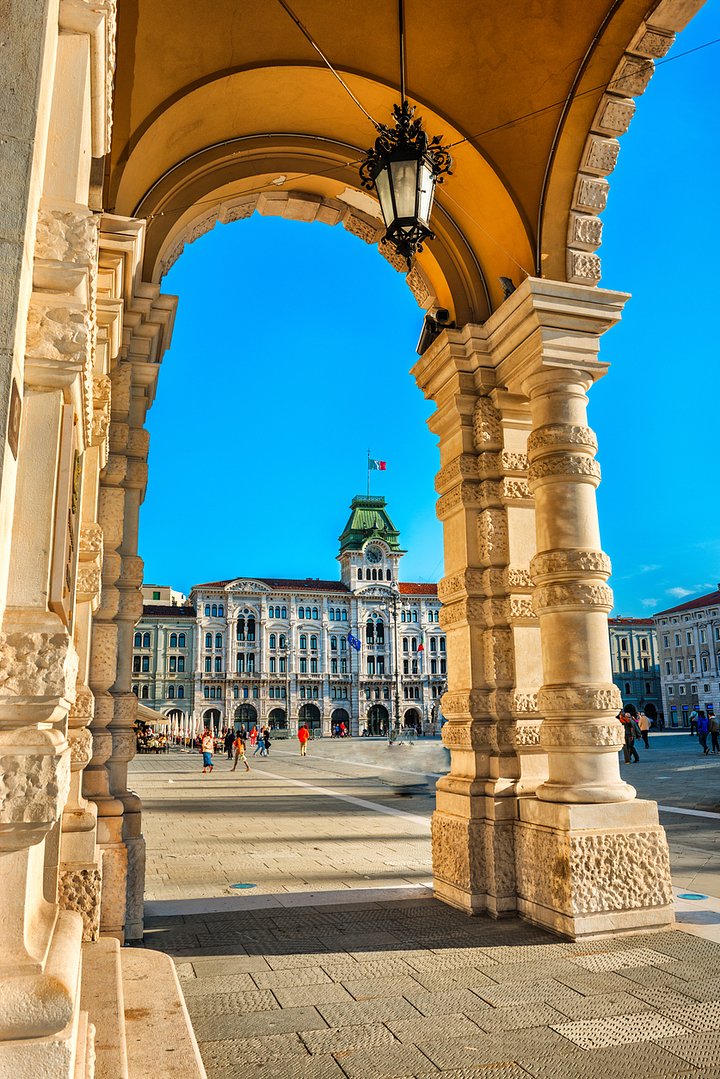 iStock1085352848