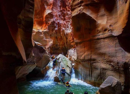 Mar muerto y Wadi Al-Mujeb