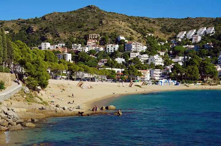RosesBeachCalaCanyellesPetites1