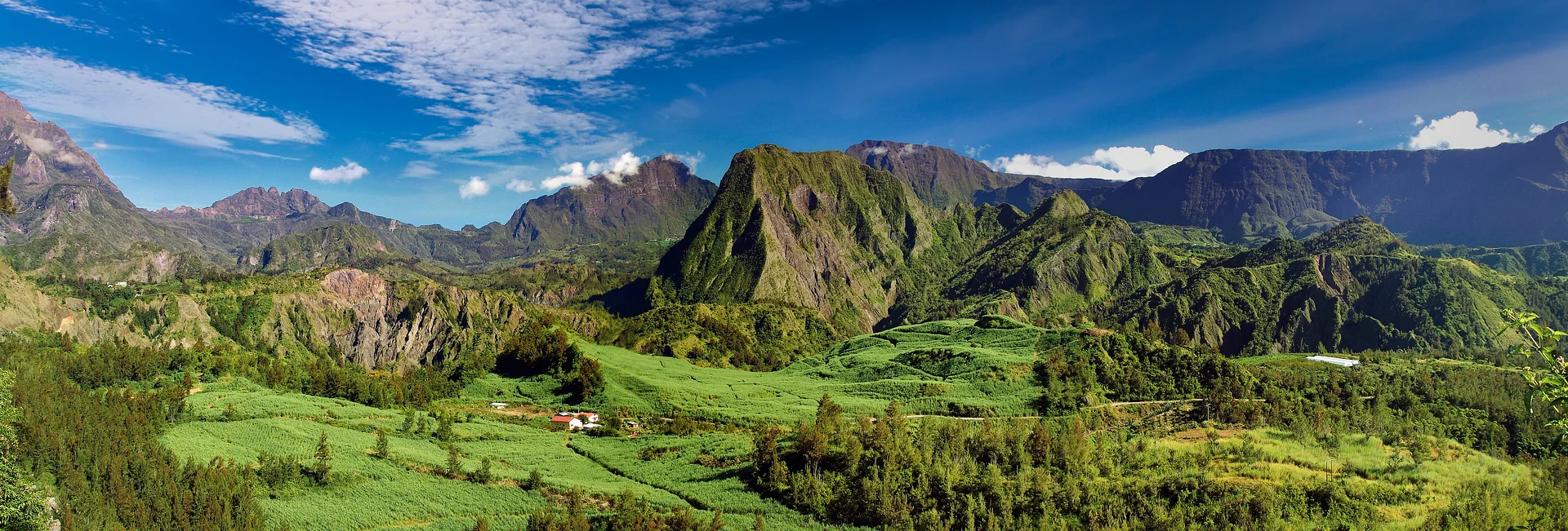 La Réunion: Island of Fire and Forest