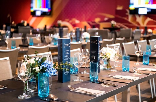 Personalized Event Planning Services: Unforgettable Meals, Cocktail Parties, and Business Meetings in Singapore!