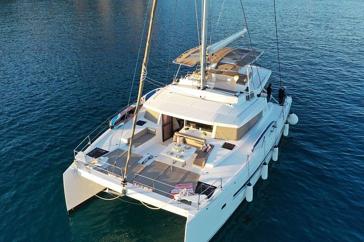 Bali54foredeck2