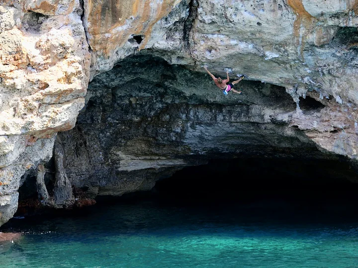 kookoo_travel_mallorca_climb_sail_deep_water_soloing_psicobloc_12