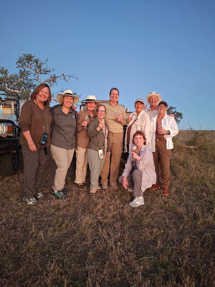 groupshotdrinkingaftersafari
