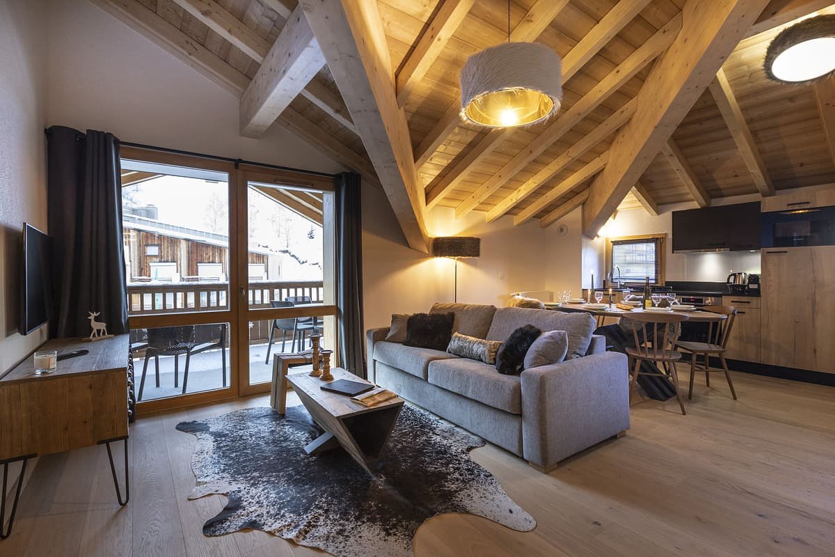 neigeetsoleillesdeuxalpesselfcateredapartmentsmreyboz2bedroomalcove87