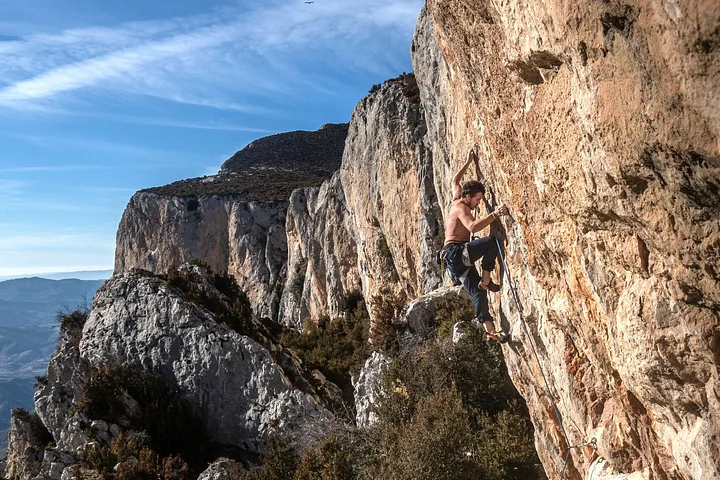 kookoo_climb_catalonia_climbing_motrebei_16