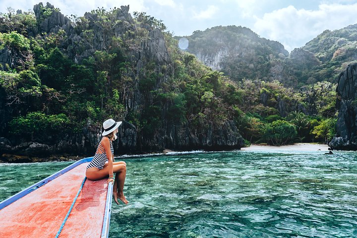 Girl Travelling Asia