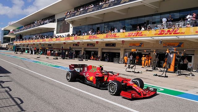 ferrarisspanishdrivercarlossainzjrpullsintothepitnewsphoto1645190698