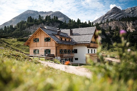 Alta Badia Mountain Hut