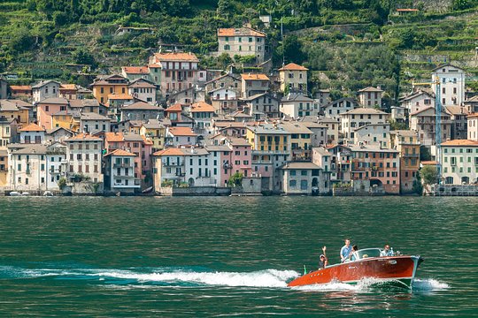 Private boat rides on iconic Italian lakes