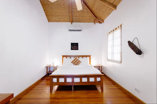 Private Room in Shared 2 Bedroom Apartment