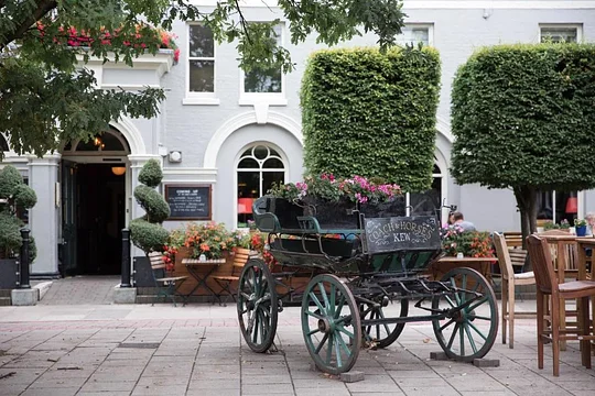 Coach & Horses Hotel