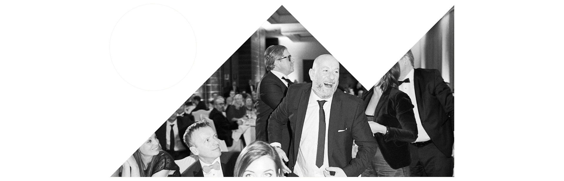 Group of people at the awards dinner of the european coffee symposium