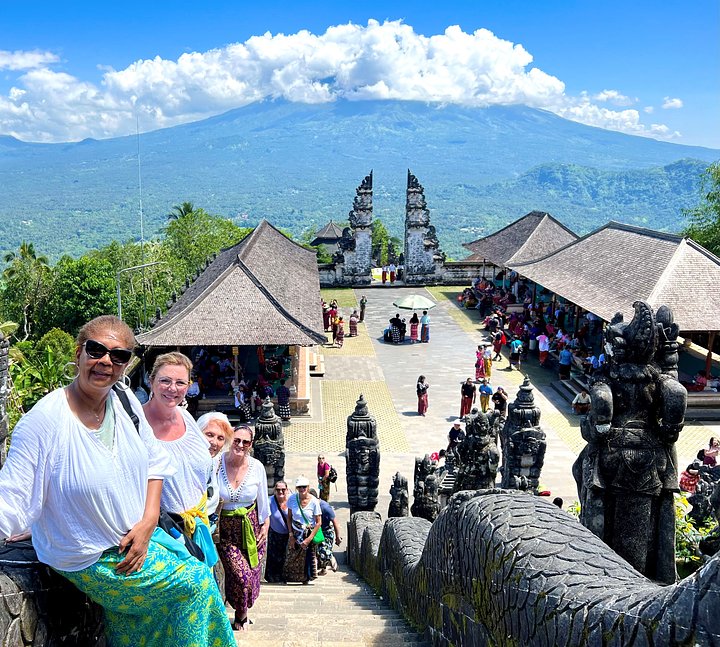 LEMPUYANGTEMPLE