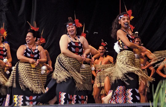 Enjoy a Maori cultural show & a Hangi meal