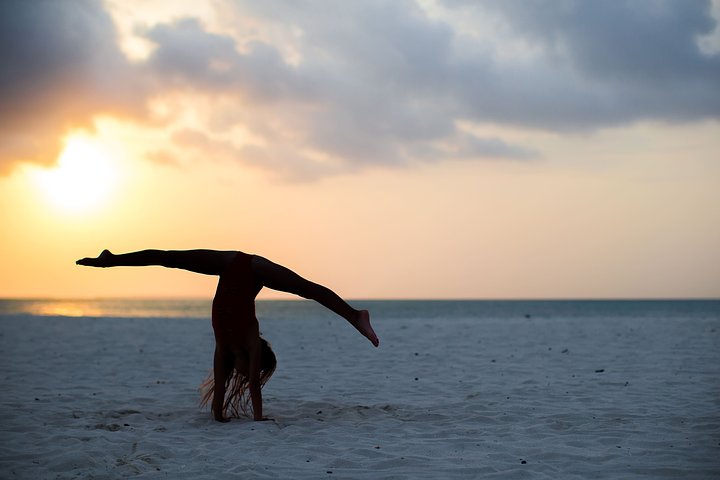 silhouetteofadorablelittlegirlonwhitebeach20250225031547utc1
