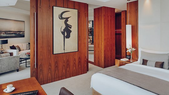 Corner Suite