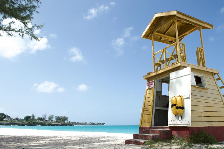 Beach_Lifeguard_Tower_Barbados
