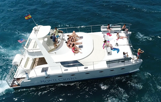DÍA EN CATAMARÁN PRIVADO