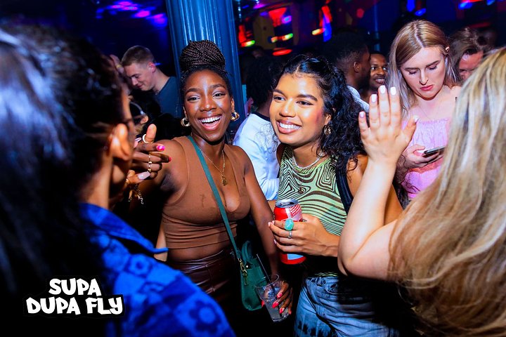 2girlsdancing