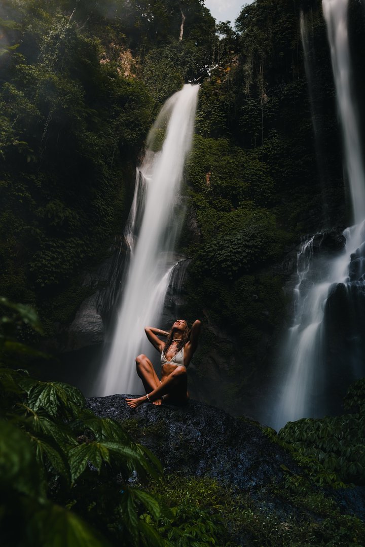 joeyatesnhR7CYNxeIunsplash