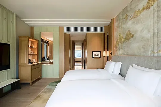 Arrive two days early in Bangkok - October 22, 2026 -Shared Room- Each guest must book individually.