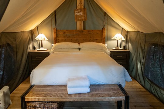 Luxury Glamping Tent: Your Exquisite Retreat in Nature