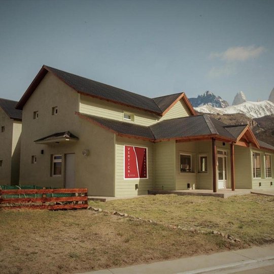 VERTICAL LODGE HOSTERIA