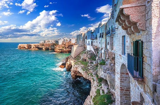 Explore the jaw-dropping coastal town of Polignano a Mare 