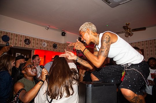 R'n'B LDN Day Party @ HOUSE PARTY SOHO