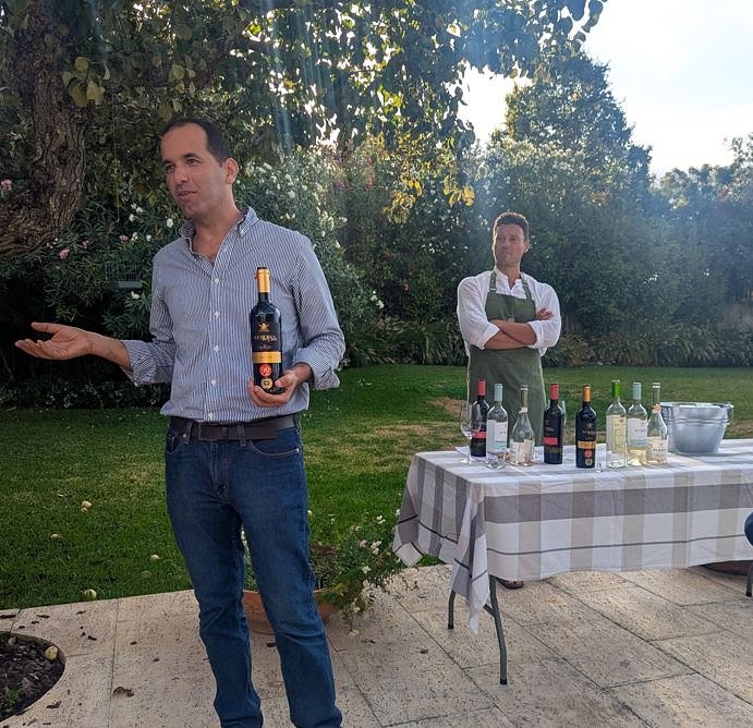 WineTastingCrop