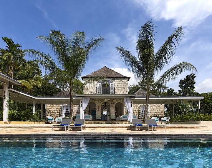 CoachHouse