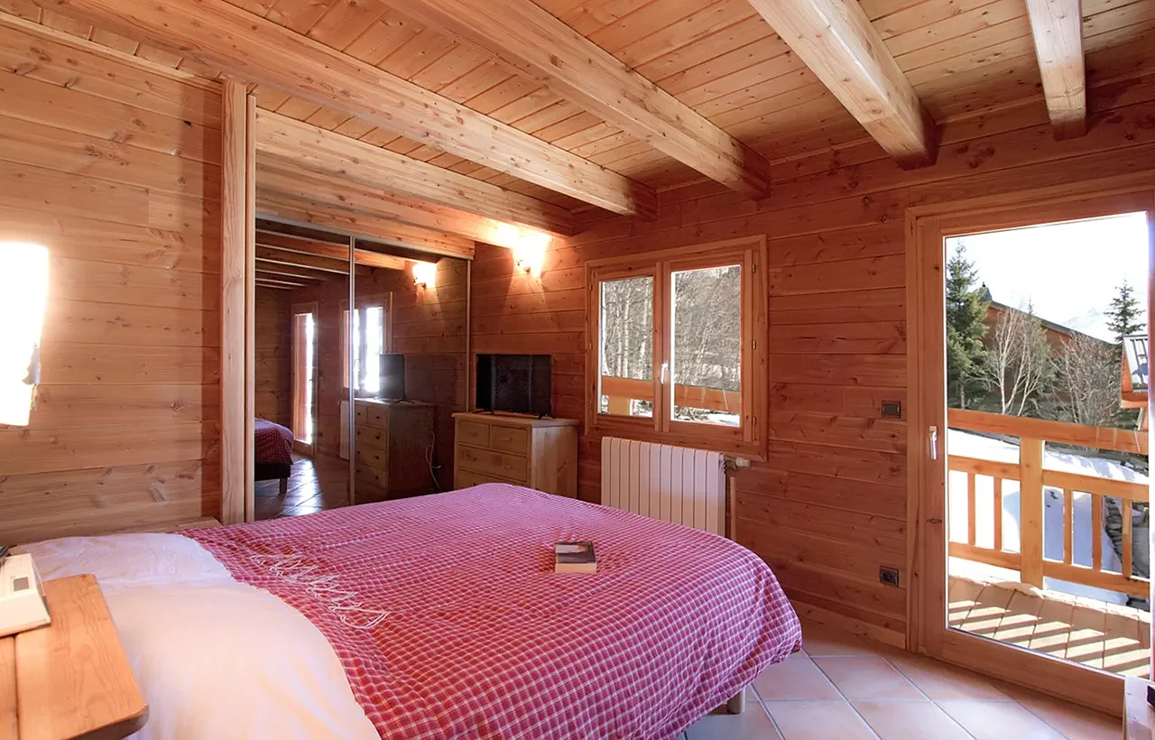 tmp843D_locationskilesdeuxalpeschaletodalyspanorama3.jpg2