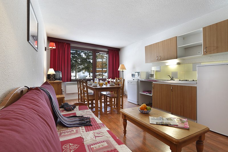 APARTMENT [9-10 PEOPLE]